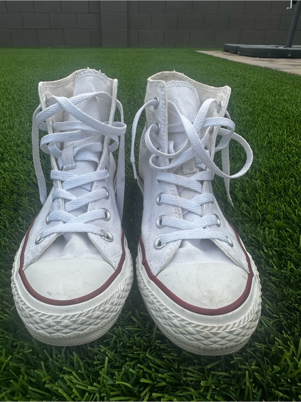 Converse Chuck Taylor All Star White High Top Sneakers Women’s 7